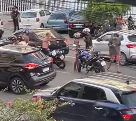 Acidente entre motos gera confusão na Zona Sul de Niterói; vídeo