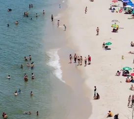 Acusação de ato libidinoso em praia de Niterói para em delegacia