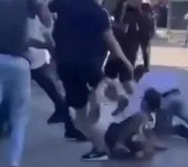 Briga generalizada entre alunos em frente à escola em SG; vídeo