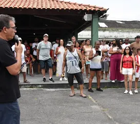 Comunidade faz ato para salvar clube histórico de Niterói