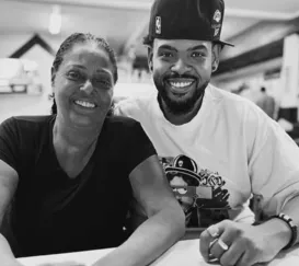 Filho do cantor Péricles, Lucas Morato anuncia morte da mãe