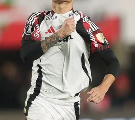 Flamengo goleia o Sport e volta a ser líder do Brasileiro