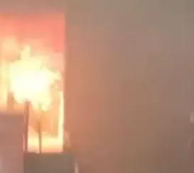 Incêndio atinge famosa loja de perfumes na Baixada; vídeo
