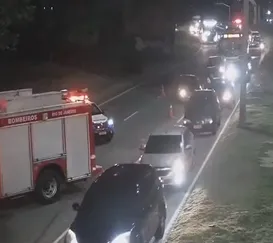 Motociclista morre carbonizado após moto explodir em acidente no Rio