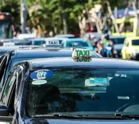 Niterói lança programa para ajudar taxistas a trocarem de carro