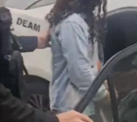 Presa mulher que queimou as mãos da filha com ovo em SG
