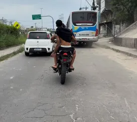 Show de irresponsabilidade na RJ-104, em São Gonçalo; vídeo