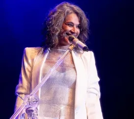 Simone e Beto Guedes se apresentam de graça em Niterói