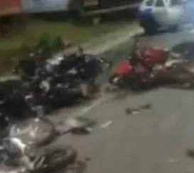 Várias motos batem após abordagem da PM em rolezinho; oito feridos