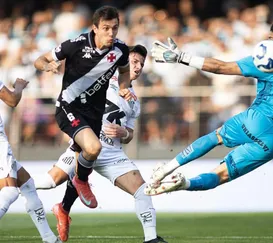 Vasco goleia o Santos e sai do Z-4 no Brasileirão