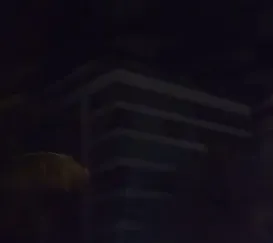 Via principal da Zona Sul de Niterói fica às escuras; vídeo