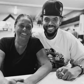 Filho do cantor Péricles, Lucas Morato anuncia morte da mãe