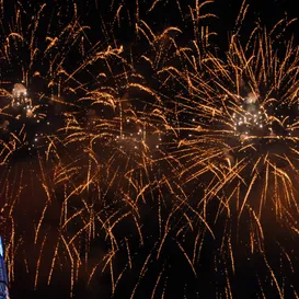 Maricá veta fogos barulhentos e adota padrão mais inclusivo