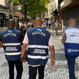 Operação investiga bloqueio de esgoto em imóveis no Rio