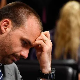 STF avança para tornar Eduardo Bolsonaro réu por coação