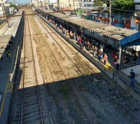 Segundo a Supervia, tiros atingiram a rede aérea