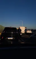 Imagem ilustrativa da imagem Acidente com moto interdita faixas na Ponte