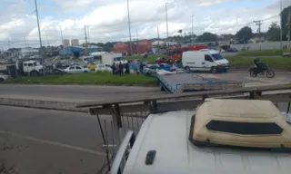 Imagem ilustrativa da imagem Acidente entre caminhões para trânsito na RJ-104, em São Gonçalo