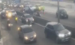 Imagem ilustrativa da imagem Grave acidente com morto na Avenida Brasil