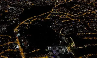 Imagem ilustrativa da imagem Apagão da Enel em SP dobra número de clientes sem energia elétrica