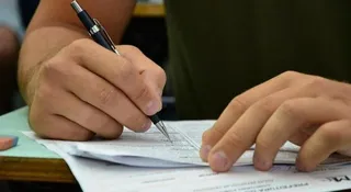Imagem ilustrativa da imagem Após tráfico fechar escola em São Gonçalo, Encceja tem novas datas