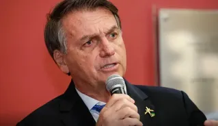 Imagem ilustrativa da imagem Bolsonaro é internado em Brasília; saiba mais