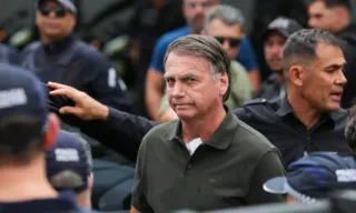 Imagem ilustrativa da imagem Bolsonaro realiza exame e volta à prisão domiciliar