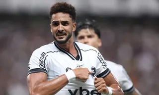 Imagem ilustrativa da imagem Botafogo conquista boa vitória fora de casa contra o Ceará