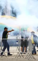 Imagem ilustrativa da imagem Câmara aprova redução de pena para Bolsonaro e aliados