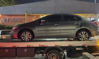 Imagem ilustrativa da imagem Carro usado em assaltos em Maricá é apreendido em condomínio