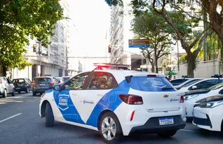 Imagem ilustrativa da imagem Carro usado por bandidos em série de roubos em Niterói é localizado