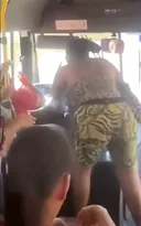 Imagem ilustrativa da imagem Confusão em ônibus provoca pânico entre passageiros em Maricá