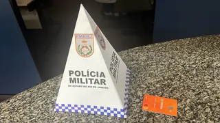 Imagem ilustrativa da imagem Crime na Rodoviária de Niterói: homem furta bolsa e usa cartão da vítima