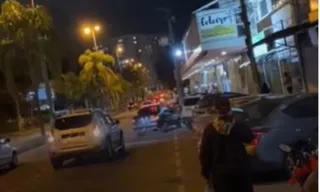Imagem ilustrativa da imagem Criminosos armados roubam carro na RJ-100, em São Gonçalo
