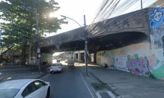 Imagem ilustrativa da imagem Dois jovens são executados a tiros embaixo de viaduto no Rio