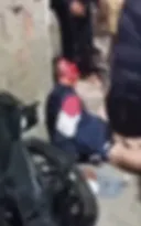 Imagem ilustrativa da imagem Dupla é espancada acusada de assalto no Rio; vídeo