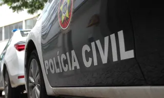 Imagem ilustrativa da imagem Mulher é presa por enganar idosos com 'Golpe da Cesta Básica'
