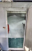 Imagem ilustrativa da imagem Fábrica clandestina de gelo é fechada em Niterói