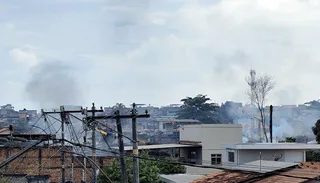 Imagem ilustrativa da imagem Fumaça de incêndio sufoca moradores em SG há três dias: 'Insalubre'