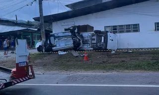 Imagem ilustrativa da imagem Gestante faz parto de emergência em grave acidente em Rio Bonito