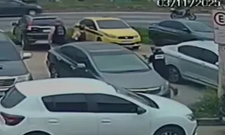 Imagem ilustrativa da imagem Homem sai atirando em outro na Avenida Brasil; veja vídeo