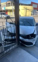 Imagem ilustrativa da imagem Homem tenta fugir da polícia, bate carro e é preso em SG