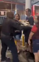 Imagem ilustrativa da imagem Idosa é agredida com coronhada de fuzil por PM na Baixada; vídeo