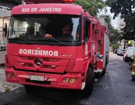 Imagem ilustrativa da imagem Incêndio atinge casa e deixa jovem ferida na Tijuca