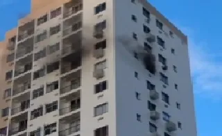 Imagem ilustrativa da imagem Incêndio  destrói apartamento em São Gonçalo