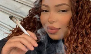 Imagem ilustrativa da imagem Jovem apelidada de ‘Japinha do tráfico’ dispara: “Parem de me chamar assim”