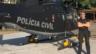 Imagem ilustrativa da imagem Lutando pela vida, piloto de Niterói baleado recebe Medalha Coragem; vídeo