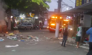 Imagem ilustrativa da imagem Manifestações fecham importantes vias de Niterói; vídeo