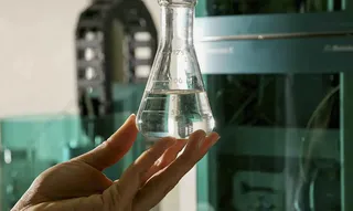 Imagem ilustrativa da imagem Metanol em bebidas: sobe para 6 o número de mortes com suspeita de intoxicação