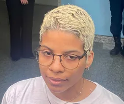 Imagem ilustrativa da imagem 'Não esqueçam Juliana', pede irmã de jovem morta em vulcão